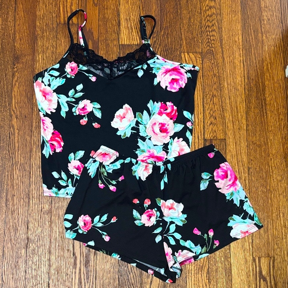 Elegant Floral Women's Pajama Set